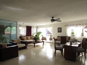 Lobby lounge - Hotel Simona (La Romana)