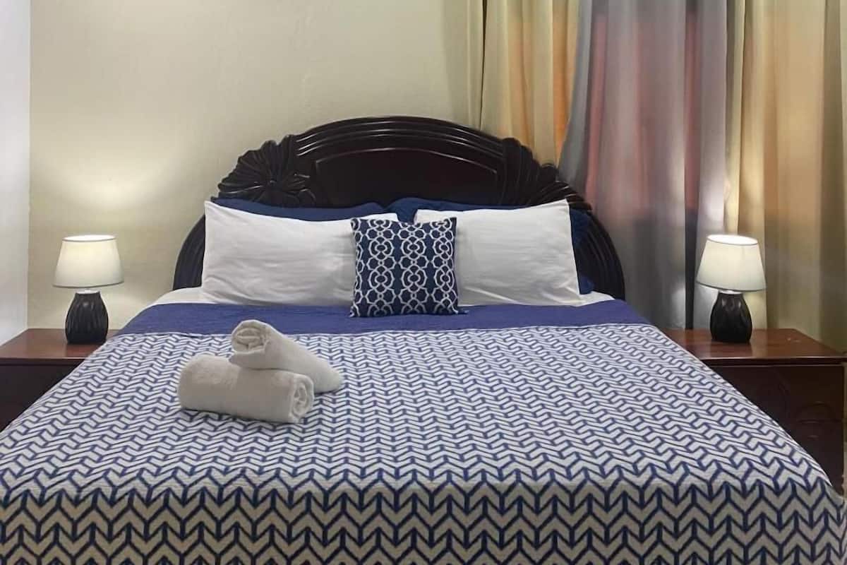 Junior Studio Suite, 1 Bedroom | Egyptian cotton sheets, premium bedding, down comforters
