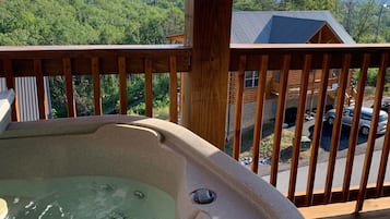 Tina de hidromasaje al aire libre