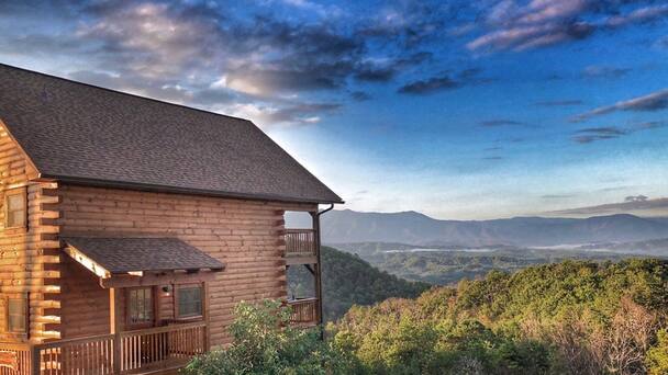 Book now for 2024!Majestic MTN views! FUN GameRM 10 min PKWY Book now for 2024!Majestic MTN views! FUN GameRM 10 min PKWY