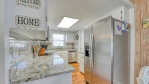 Private kitchen - Conflict of Interest - 3 Bedroom, 2 Bath House with Private Saltwater Pool (Garden City Beach)