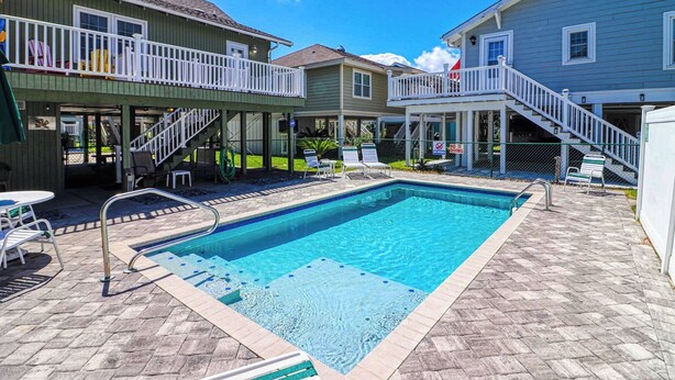 Pool - Conflict of Interest - 3 Bedroom, 2 Bath House with Private Saltwater Pool (Garden City Beach)