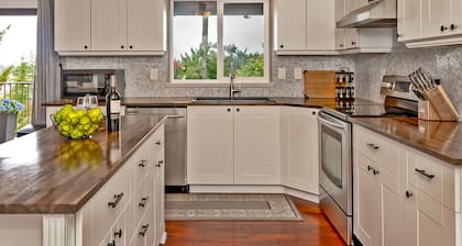 Luxurious Olympic View Suite 1400 Sq ft + Balcony