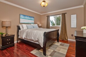 2 chambres, fer et planche à repasser, Wi-Fi gratuit, draps fournis