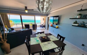 Dining - Sonoran Spa w503 - 2 BR Next to the Pool, High Speed Wi-Fi - Beachfront Upper Floor Luxury Condo (Puerto Peñasco)