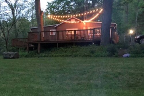 Cabin at the river of the little owls!! 2 bedroom cottage directly on the river.