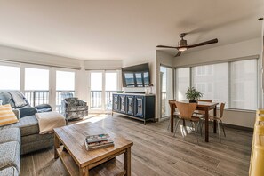 Smart TV, books, stereo - Pure luxury in North Myrtle Beach (North Myrtle Beach)