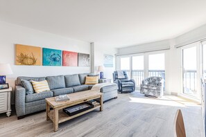 Smart TV, books, stereo - Pure luxury in North Myrtle Beach (North Myrtle Beach)