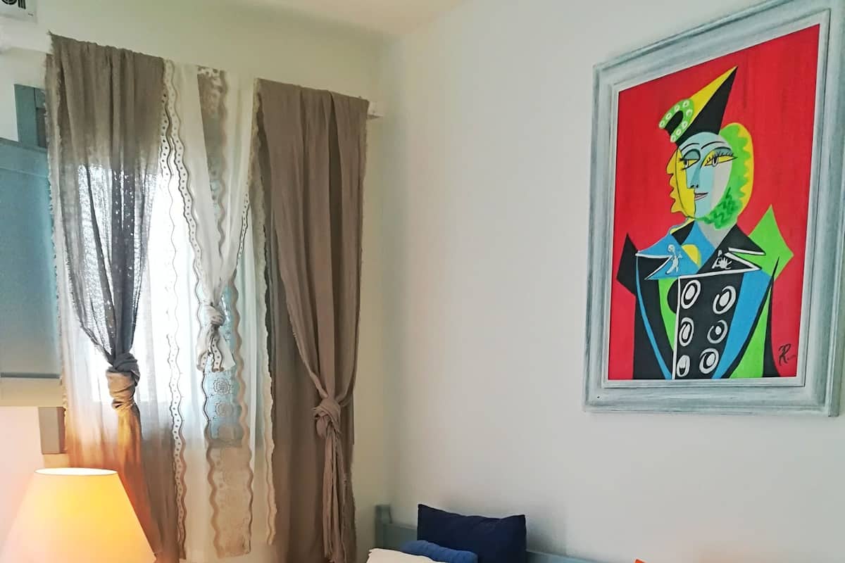 1 bedroom, premium bedding, in-room safe, desk