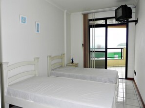 Apartamento, vista para o mar (1038) | Escrivaninha, Wi-Fi de cortesia