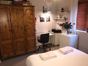 1 sovrum, strykjärn/strykbräda, gratis wi-fi och sängkläder