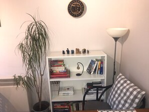 Interior - Homely one bedroom flat near Canary Wharf, the O2 and ExCel (London)