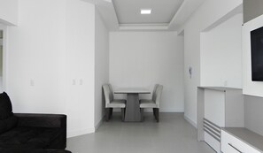 Apartamento (1071) | Área de estar | TV