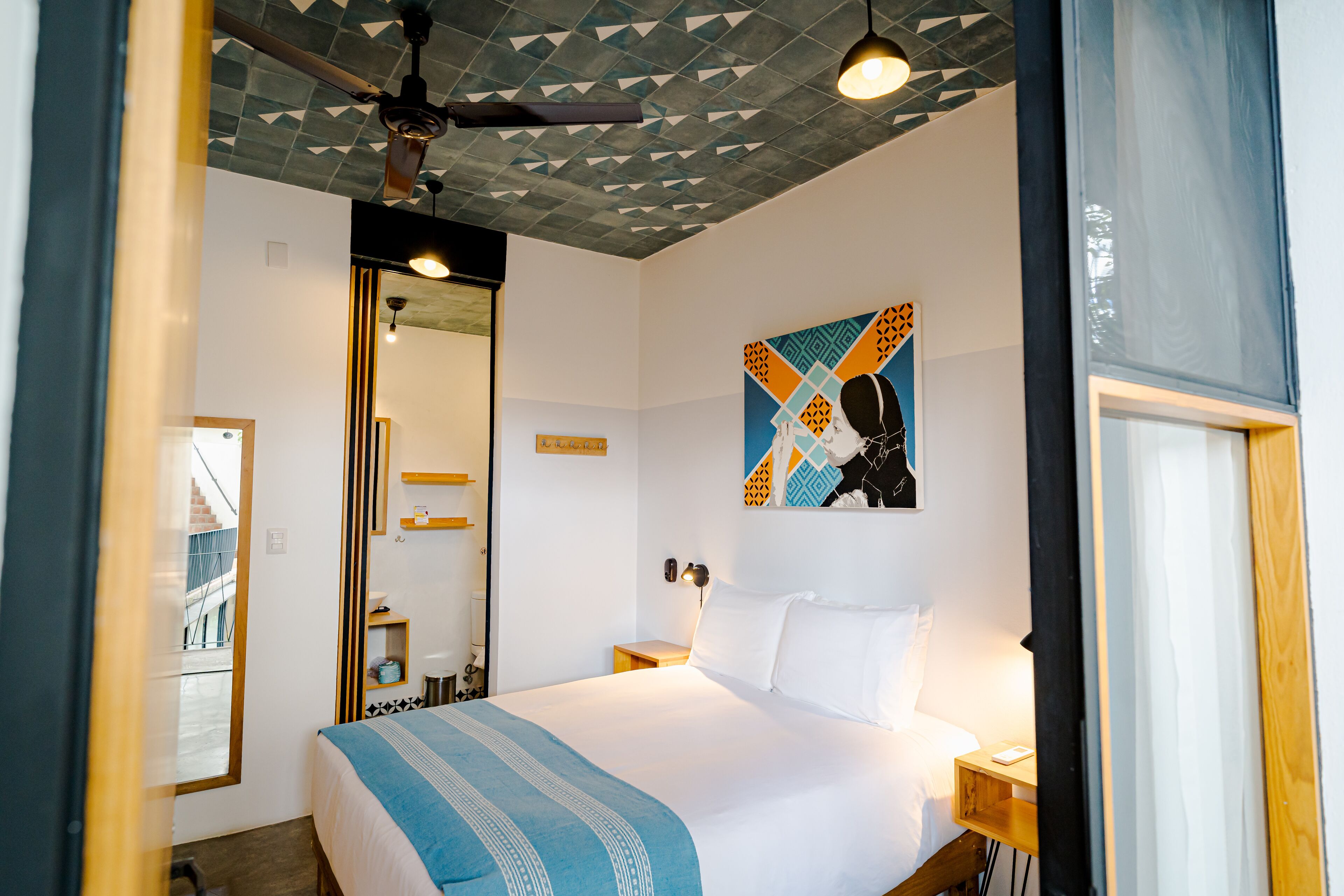 room, 1 queen bed | hypo-allergenic bedding, down duvets, in-room safe, iron/ironing board