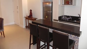 Apartment, Hot Tub (1035) | Private kitchen - Apto Alto Padrão Com Banheira de Hidro (Bombinhas)
