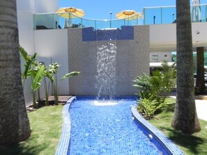 Poolwasserfall