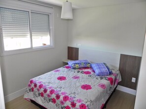 Apartment (1032) | Desk, free WiFi - Apto Alto Padrão 50m do Mar (Bombinhas)