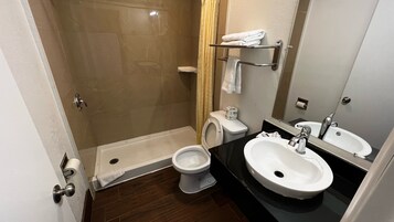 Romantic Room, 1 King Bed | Bathroom | Shower, towels