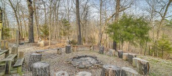 Cozy Rogers Studio Apt. w / Lake Access & Fire Pit!