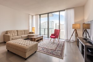 Deluxe Apartment, 1 Bedroom | Living room | Flat-screen TV - Brickell Downtown (Miami)