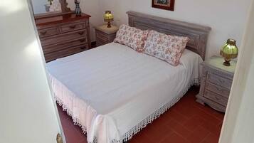 2 Schlafzimmer, Bügeleisen/Bügelbrett, kostenloses WLAN, Bettwäsche