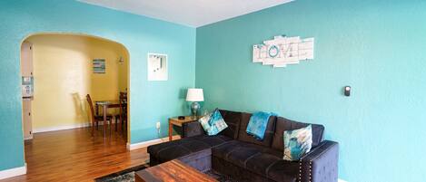 1 bedroom, Egyptian cotton sheets, premium bedding, soundproofing