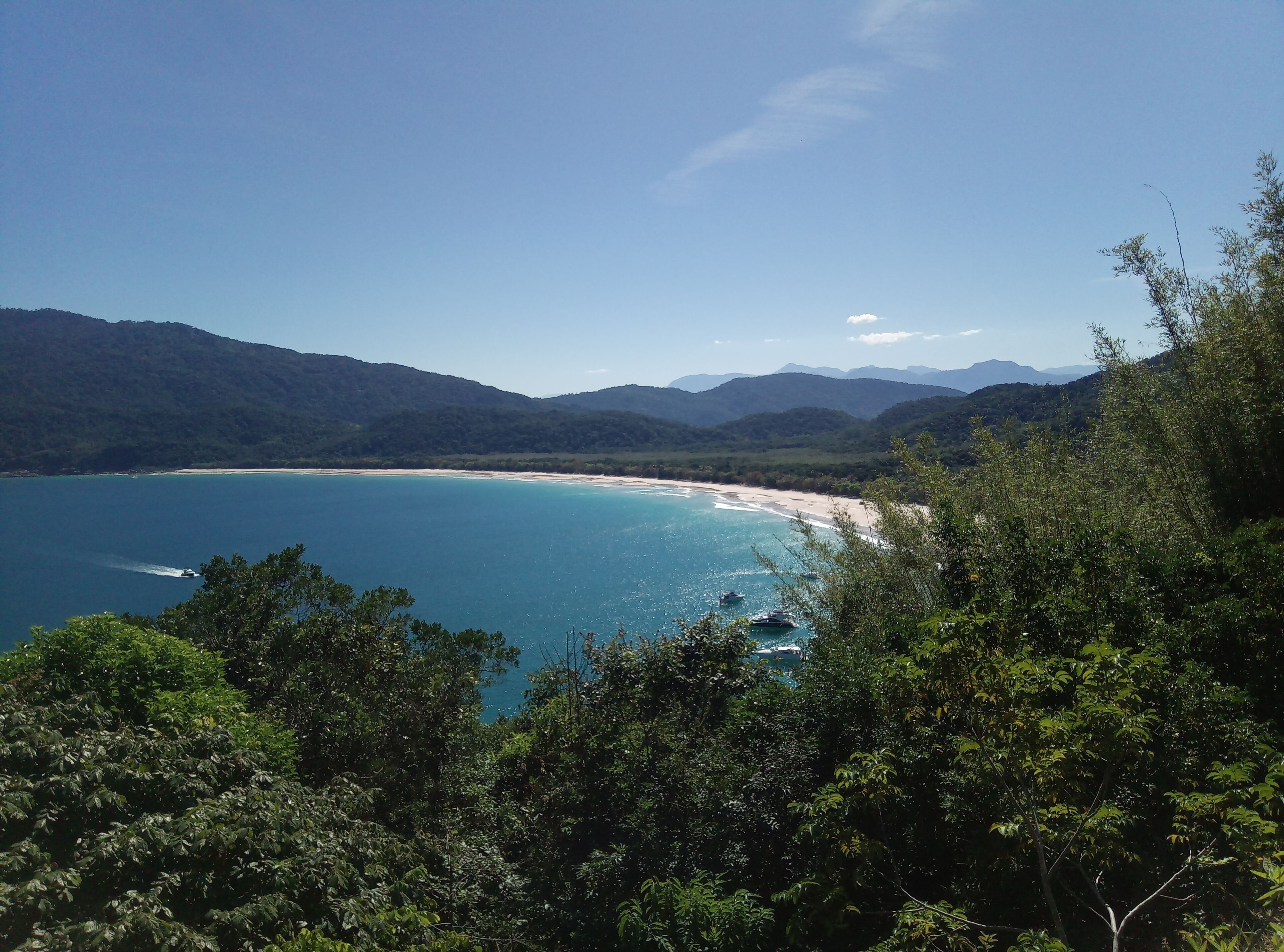 Beach nearby, 10 beach bars