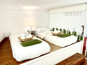 3 bedrooms, soundproofing, iron/ironing board, travel crib - APARTMENT IN THE HEART OF PALERMO (Palermo)