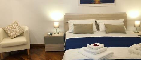 3 bedrooms, soundproofing, iron/ironing board, travel cot