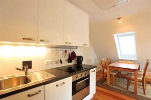 Fridge, oven, dishwasher
