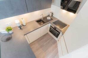 Fridge, oven, dishwasher