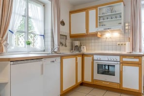 Køleskab, mikrobølgeovn, ovn, opvaskemaskine