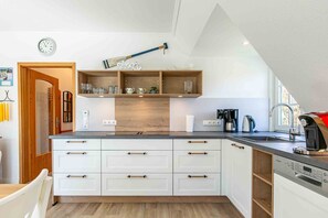 Kühlschrank, Ofen, Geschirrspüler