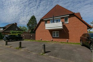 Exterior - Apartment 10 "Lütte Stuuv" (ID 038) - Haus Am Wäldchen 14 (Sankt Peter-Ording)