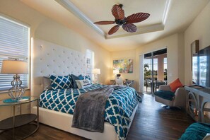 6 Schlafzimmer, Zimmersafe, Schreibtisch, Bügeleisen/Bügelbrett