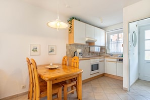 Fridge, oven, dishwasher