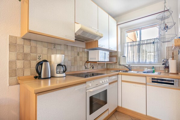 Kühlschrank, Ofen, Geschirrspüler