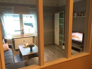 Smart TV, video games, books, music library - The city apartment with a feel-good character. Close to the center and yet in the countryside. (Bad Harzburg)