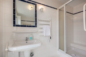 Douche, séchoir à cheveux