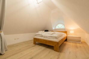 Unclassified image, 2 of 17, button