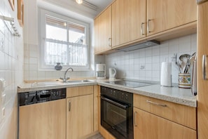 Kühlschrank, Ofen, Geschirrspüler