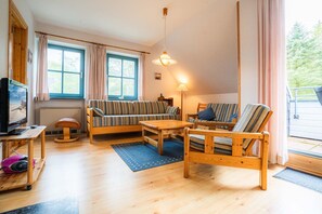 TV, fireplace - Apartment OG (ID 313), Germany (Sankt Peter-Ording)