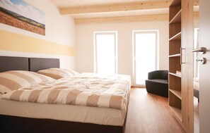 2 bedrooms, travel crib