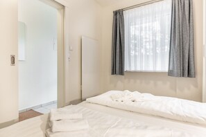 1 bedroom, WiFi, bed sheets