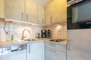 Fridge, microwave, oven, dishwasher