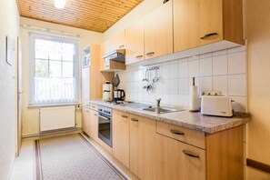 Refrigerador, microondas y horno 