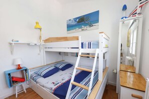 2 室のベッドルーム、WiFi (無料)