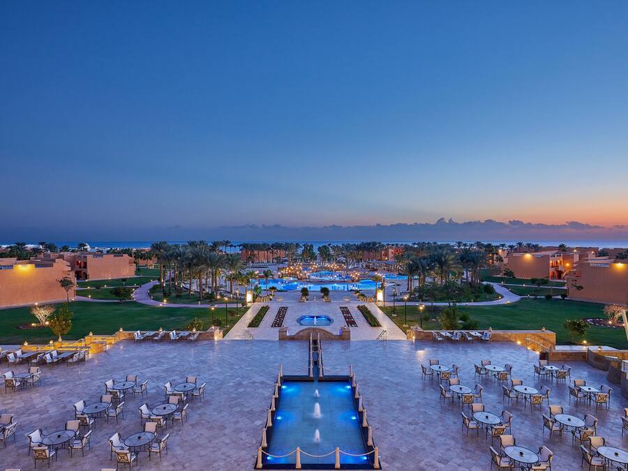 5 piscinas al aire libre, sillones reclinables de piscina