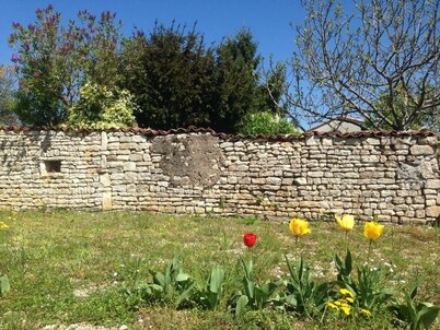 - Quiet house in the countryside, private pool 50m² 10x5 and vegetable garden