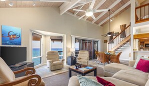 Fernseher, DVD-Player, Tischtennisplatte, Stereoanlage